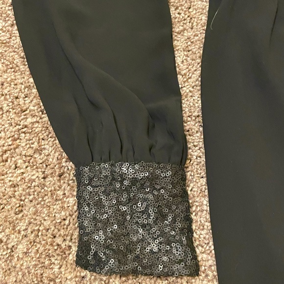 Forever21 women black long sleeve dress with beaded sleeve accent, size M - Picture 3 of 3